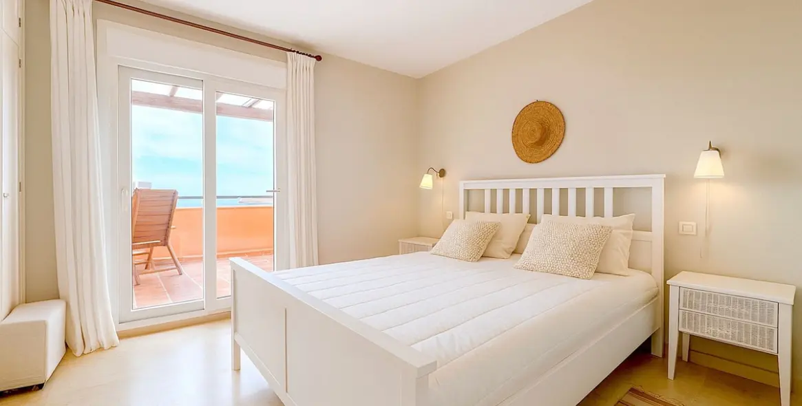 Sale of townhouse in Estepona 10