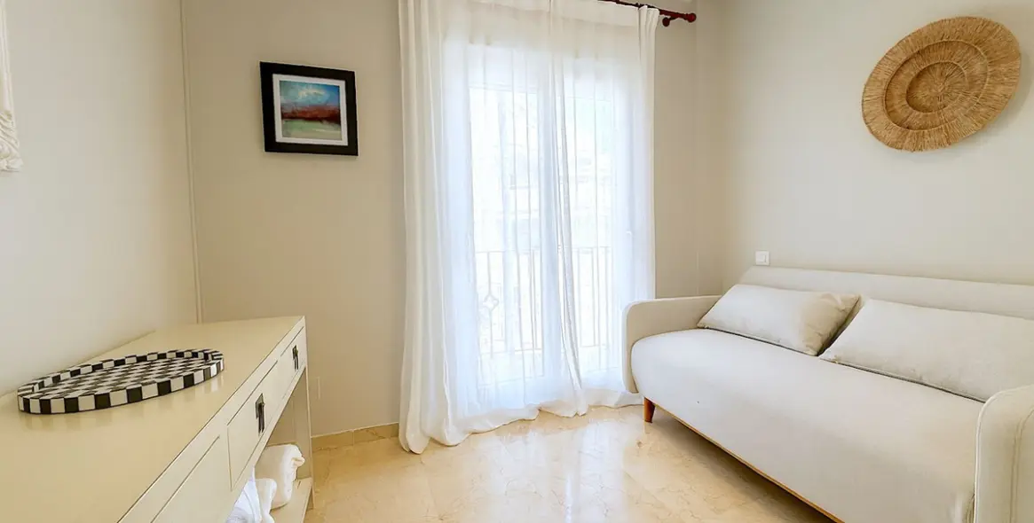 Sale of townhouse in Estepona 13