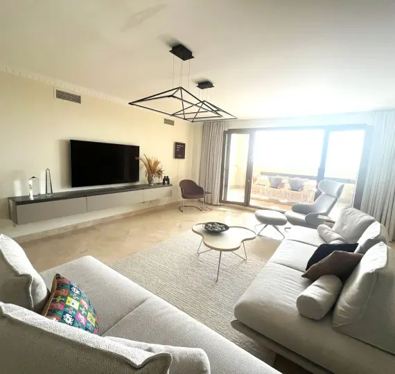 Продажа апартаментов на среднем этаже в El Paraiso