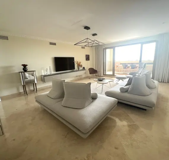 Продажа апартаментов на среднем этаже в El Paraiso