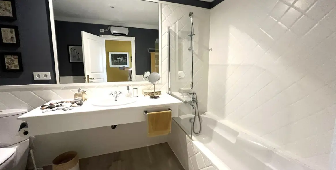 Продажа апартаментов на среднем этаже в El Paraiso 15