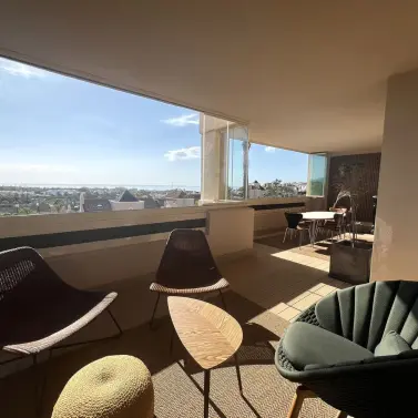 Venta de apartamento en planta media en El Paraiso