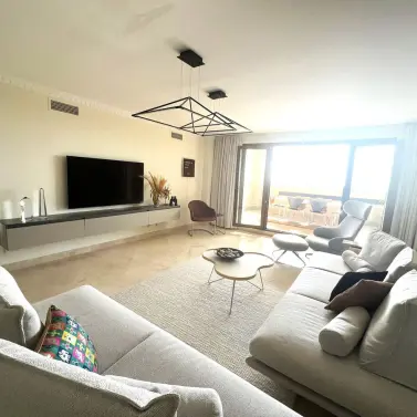 Venta de apartamento en planta media en El Paraiso