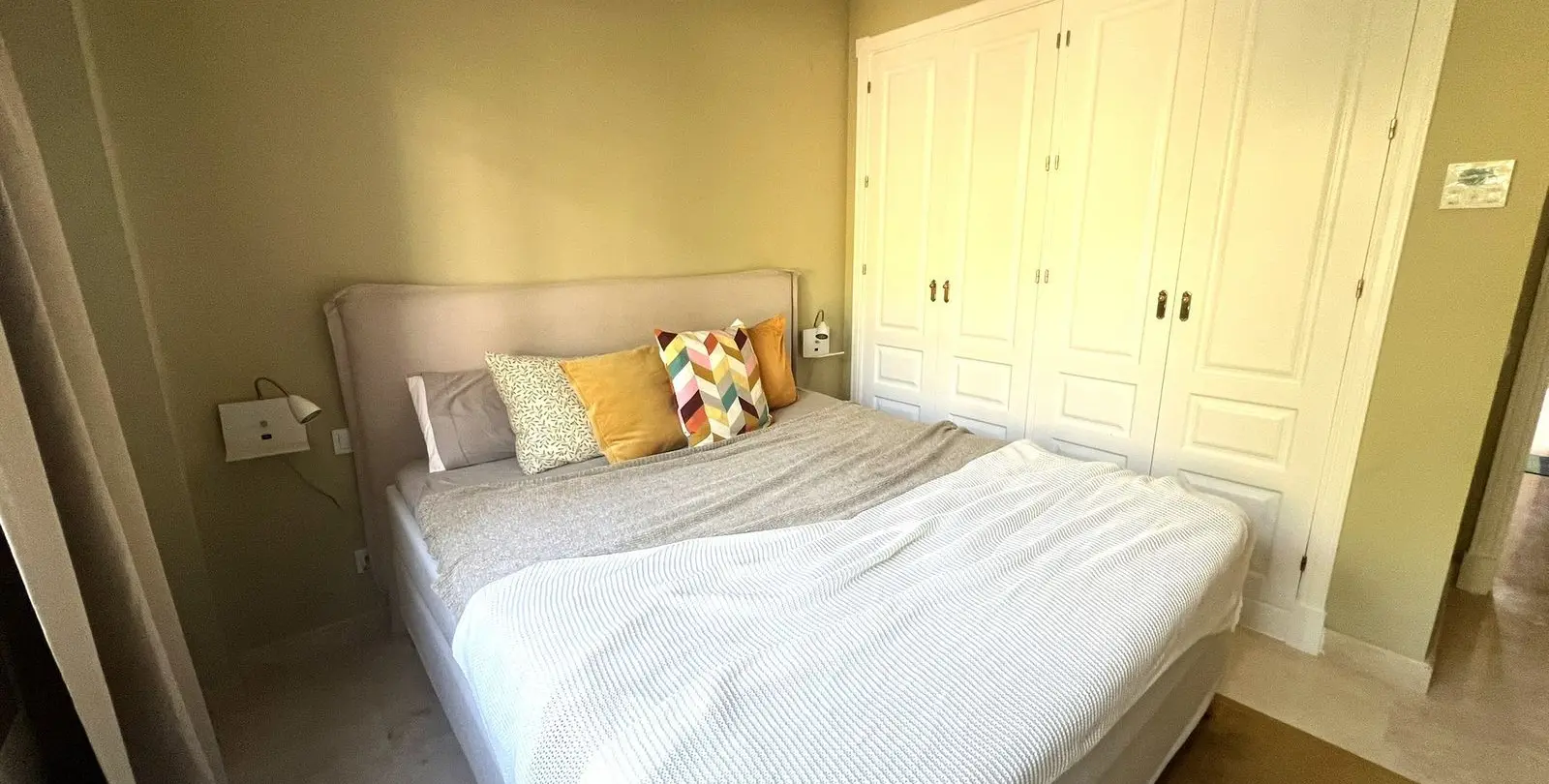 Sale of middle floor apartment in El Paraiso 13