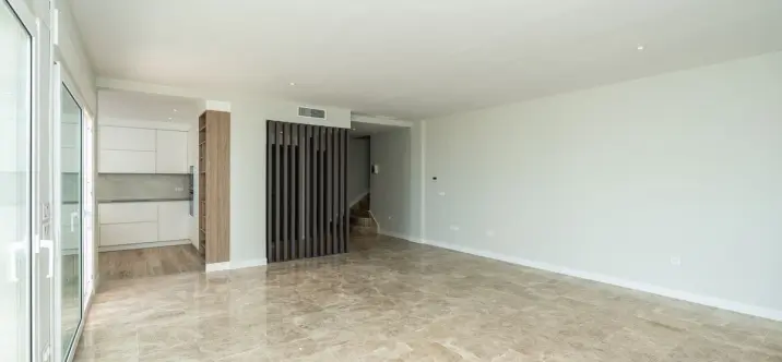 Sale of duplex in Santa Clara 2