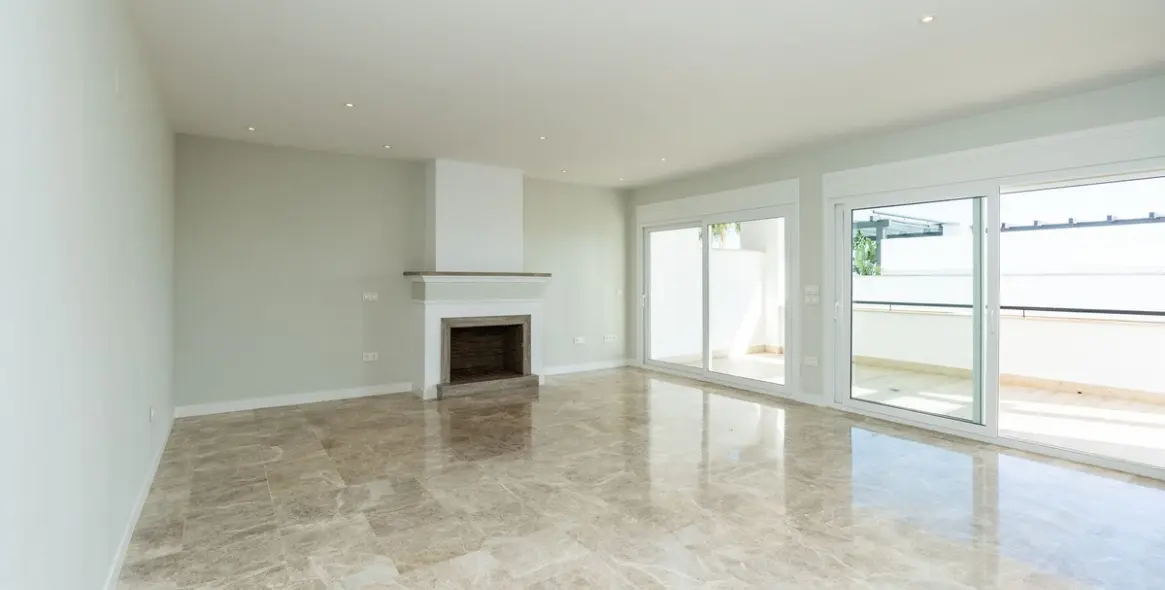 Sale of duplex in Santa Clara 4