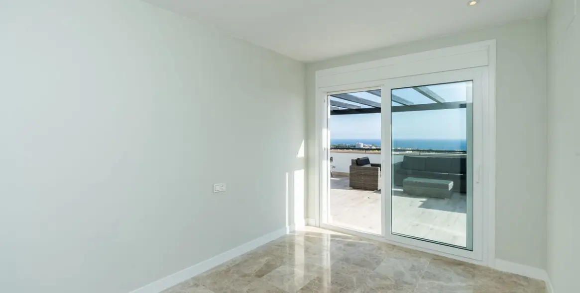 Sale of duplex in Santa Clara 17