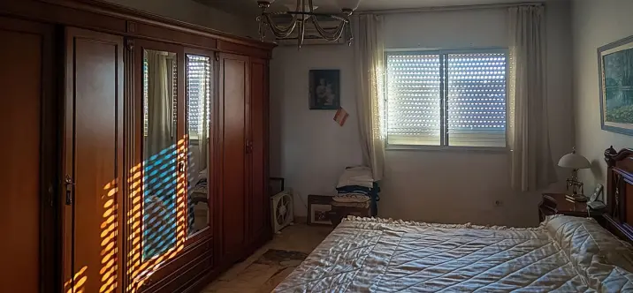 Sale of middle floor apartment in Fuengirola 3