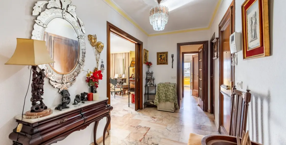 Venta de apartamento en planta media en Fuengirola 3
