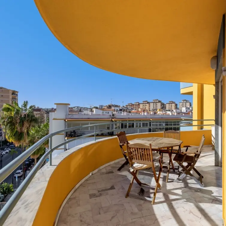 Venta de apartamento en planta media en Fuengirola