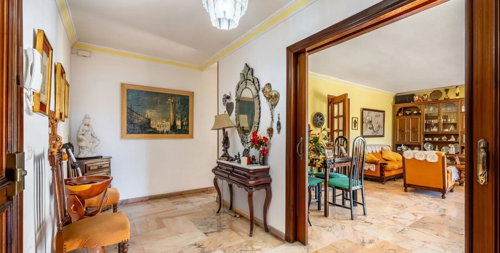 Sale of middle floor apartment in Fuengirola 4