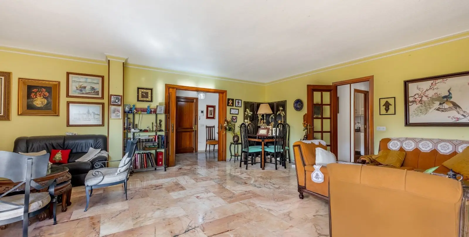 Sale of middle floor apartment in Fuengirola 6