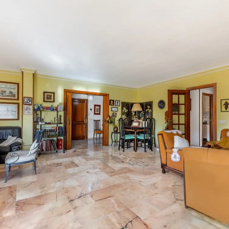 Venta de apartamento en planta media en Fuengirola