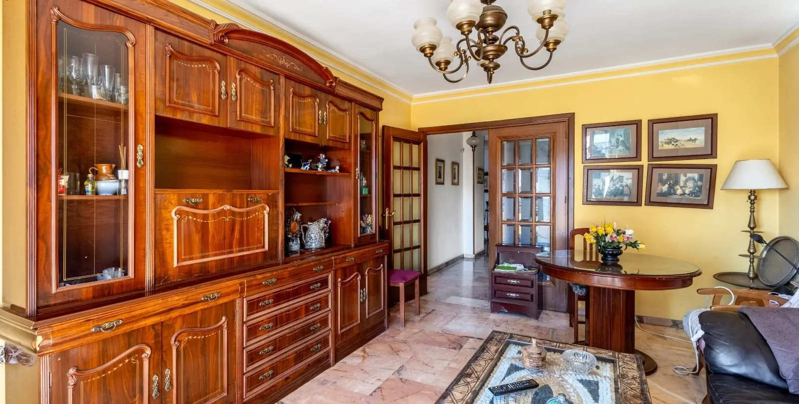 Sale of middle floor apartment in Fuengirola 13