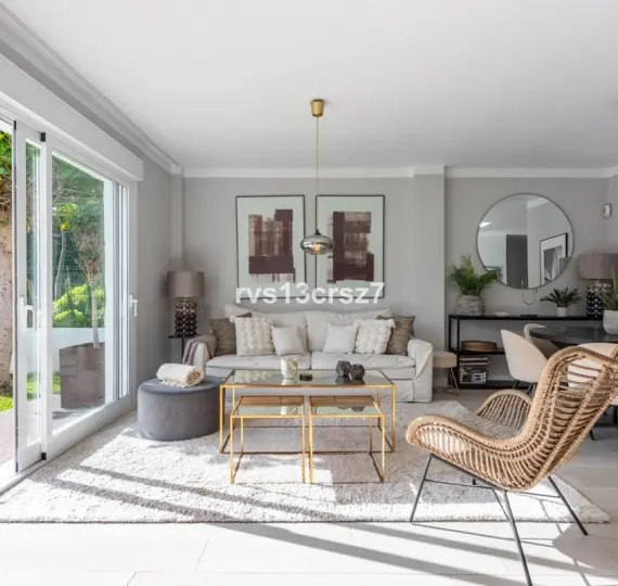 Продажа апартаментов на первом этаже в Nueva Andalucía