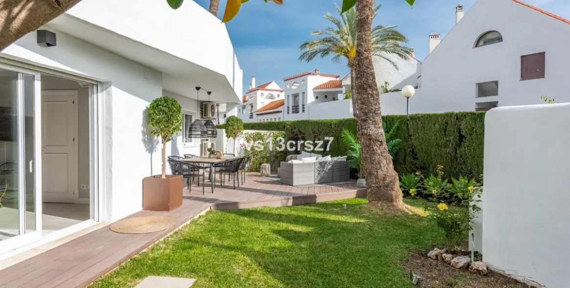 Продажа апартаментов на первом этаже в Nueva Andalucía 18