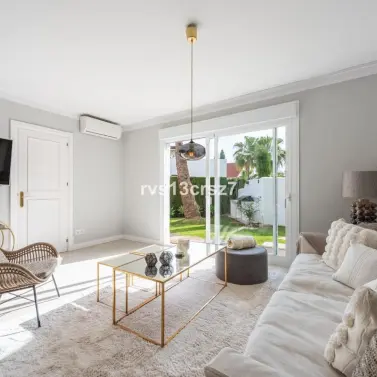 Sale of ground floor apartment in Nueva Andalucía