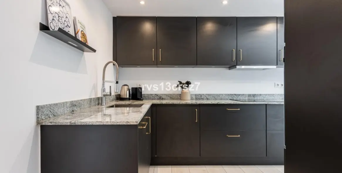 Sale of ground floor apartment in Nueva Andalucía 8
