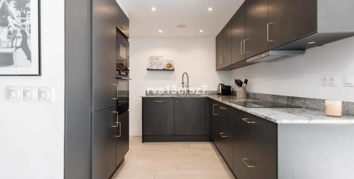 Sale of ground floor apartment in Nueva Andalucía 9