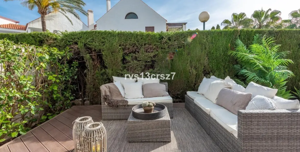 Sale of ground floor apartment in Nueva Andalucía 22