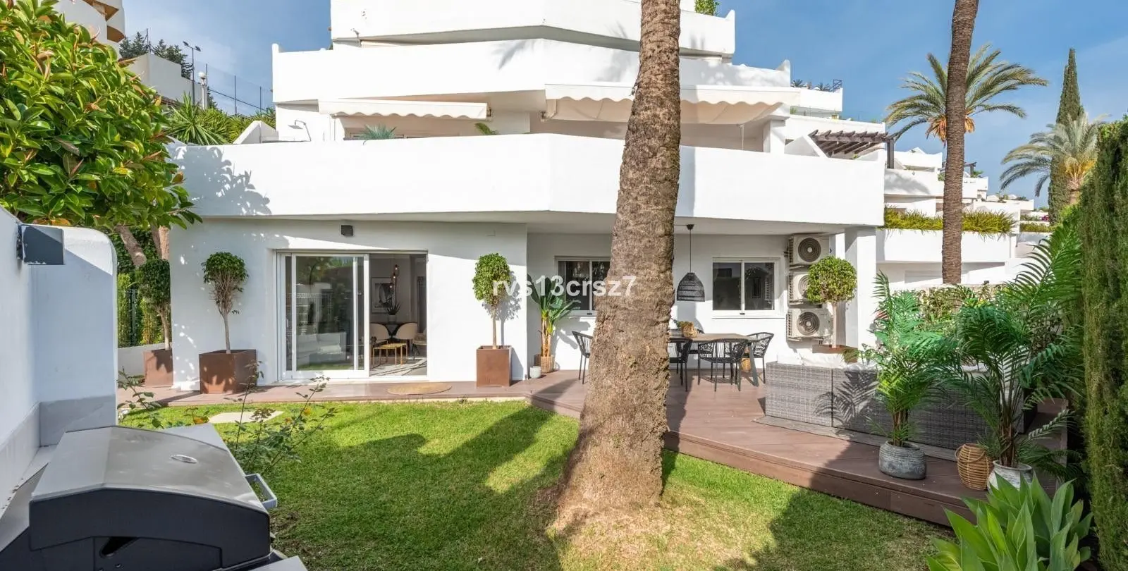 Продажа апартаментов на первом этаже в Nueva Andalucía 21