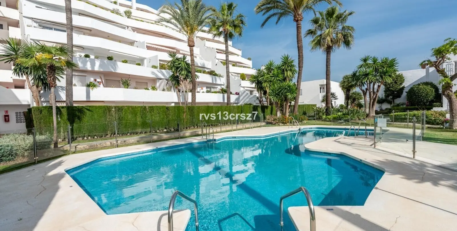 Продажа апартаментов на первом этаже в Nueva Andalucía 24
