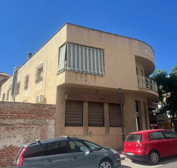 Продажа дома на две семьи в Estepona