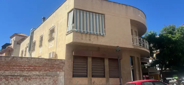 Продажа дома на две семьи в Estepona 1