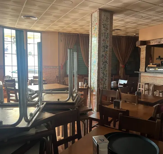 Продажа дома на две семьи в Estepona