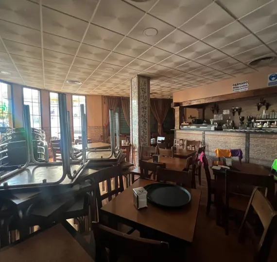 Продажа дома на две семьи в Estepona