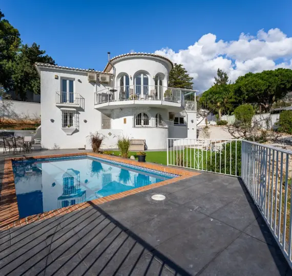 Sale of detached villa in Mijas