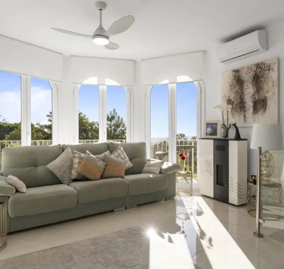 Sale of detached villa in Mijas