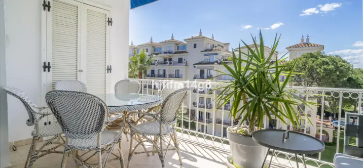 Апартаменты на среднем этаже R5230531 1