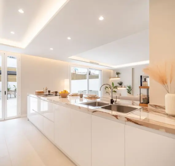 Продажа апартаментов на первом этаже в Nueva Andalucía