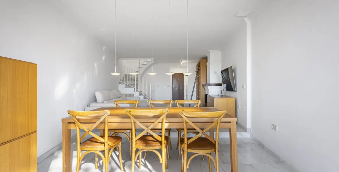 Sale of townhouse in The Golden Mile 7