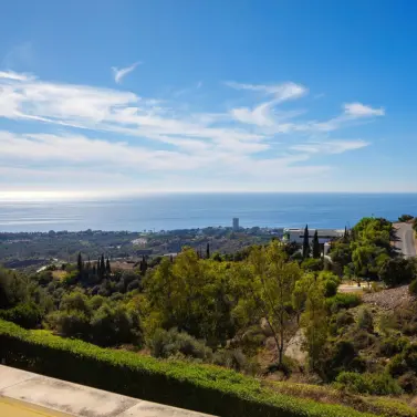 Продажа двухуровневого пентхауса в Altos de los Monteros