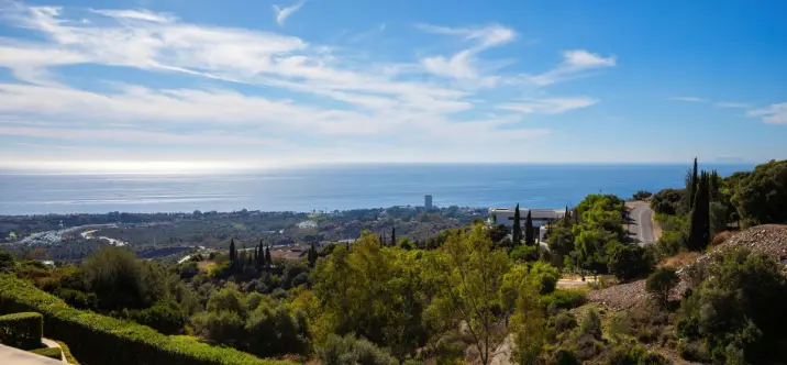 Продажа двухуровневого пентхауса в Altos de los Monteros 2