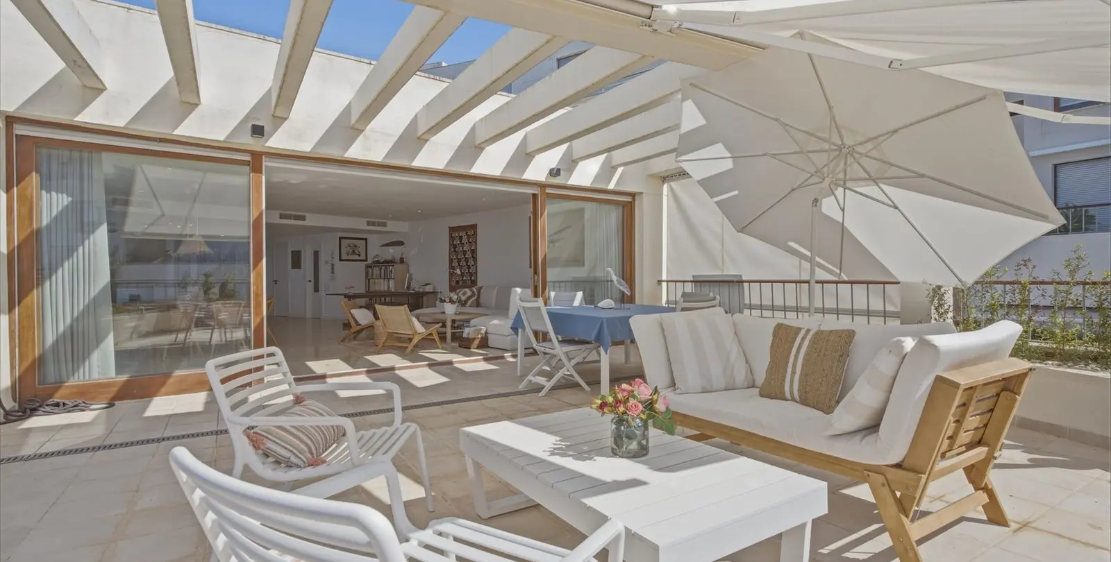 Продажа двухуровневого пентхауса в Altos de los Monteros 5