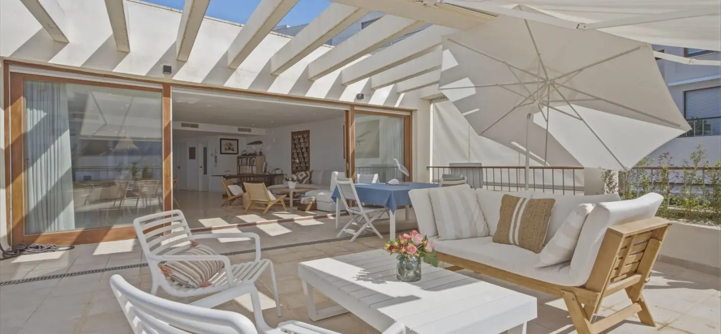 Продажа двухуровневого пентхауса в Altos de los Monteros 4