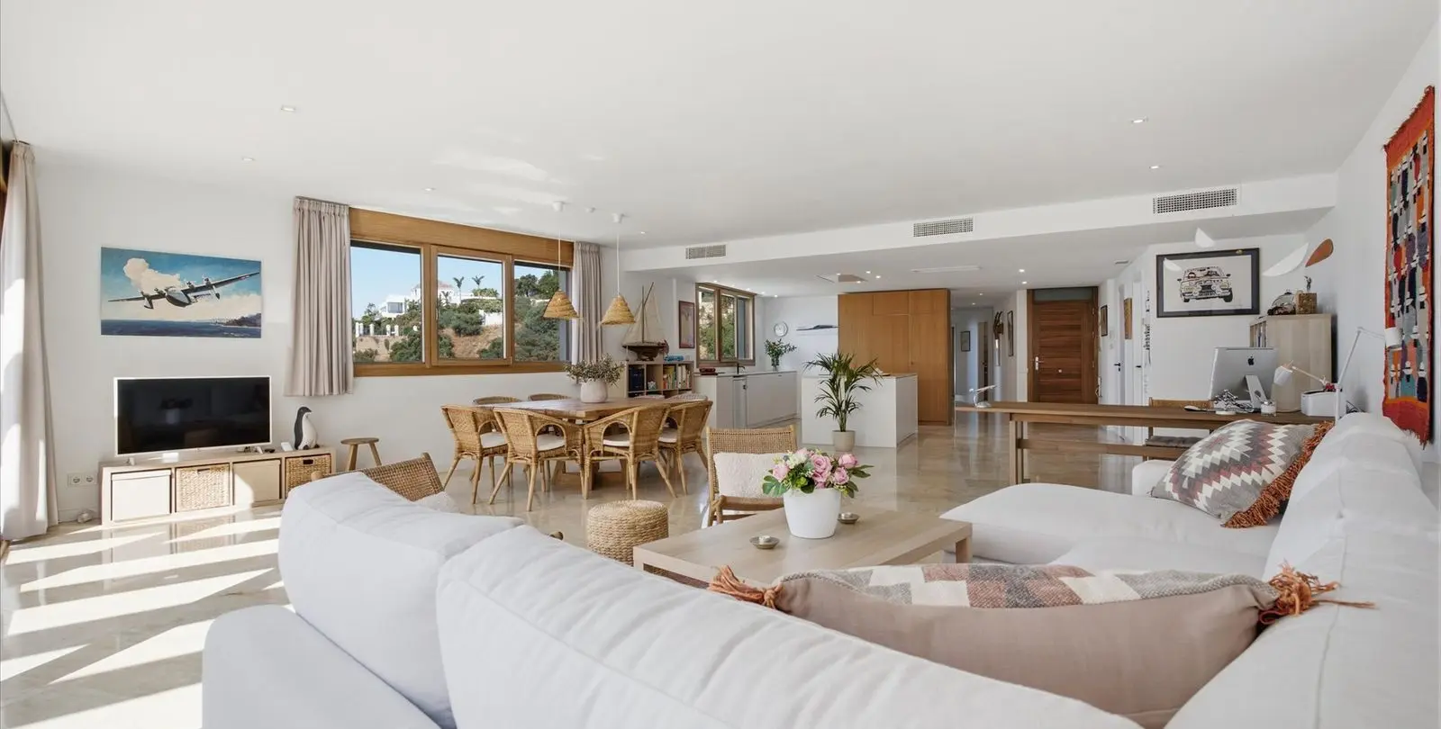 Продажа двухуровневого пентхауса в Altos de los Monteros 6