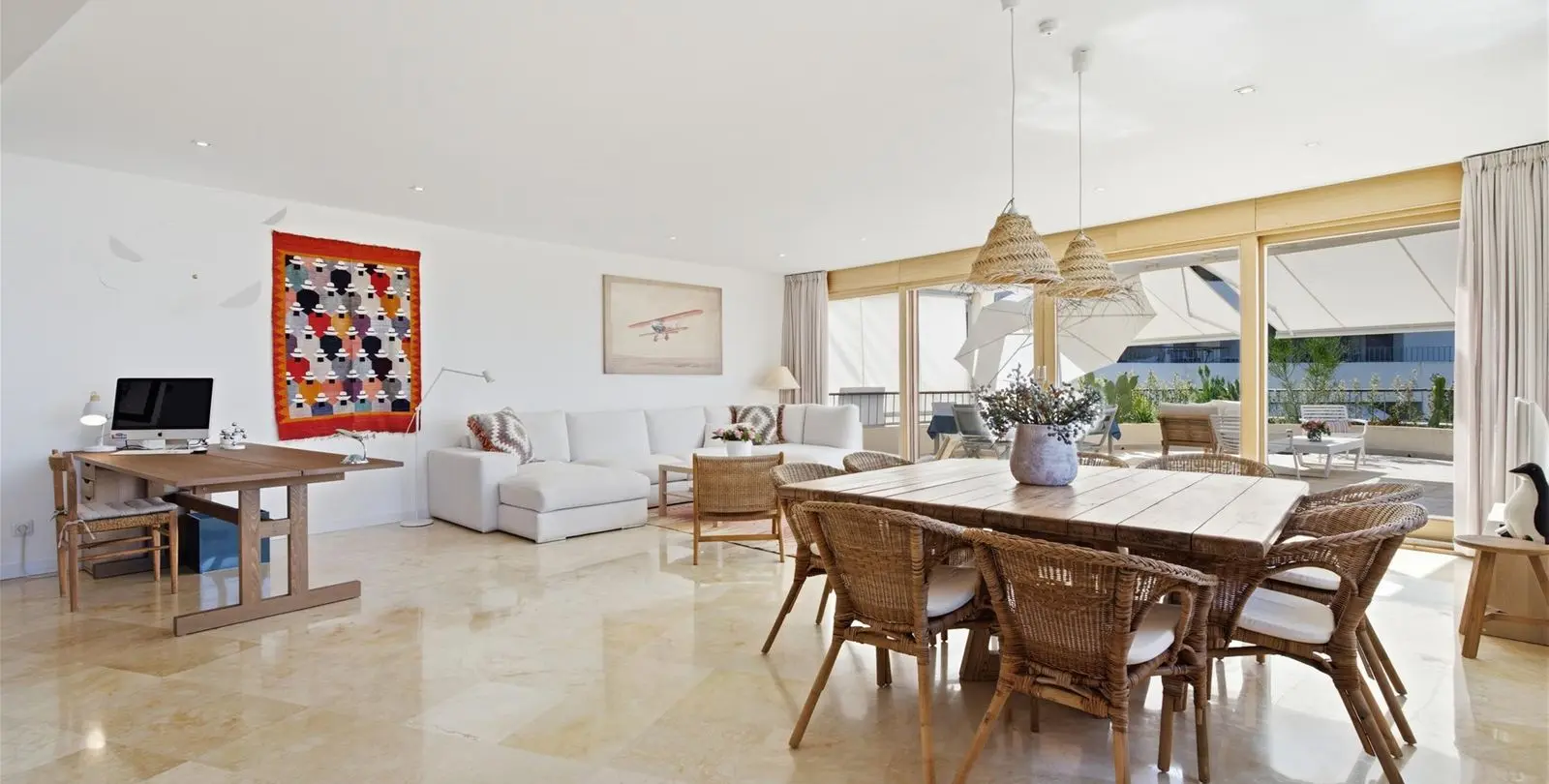 Продажа двухуровневого пентхауса в Altos de los Monteros 31