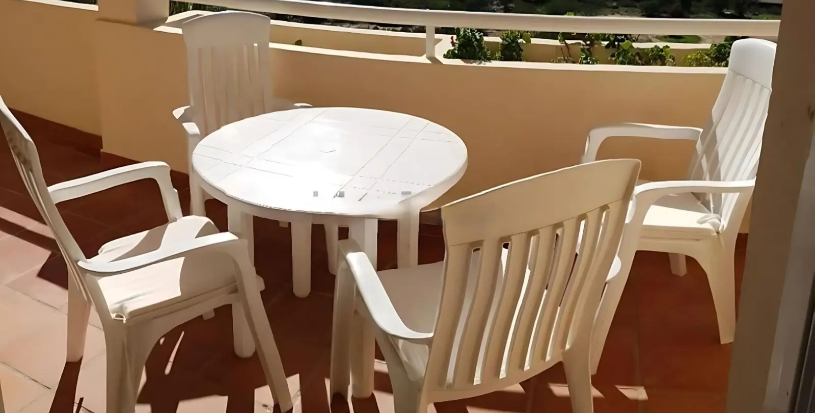 Sale of middle floor apartment in Estepona 7