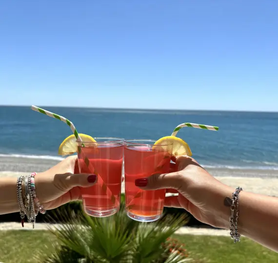 Продажа двухуровневого пентхауса в Estepona