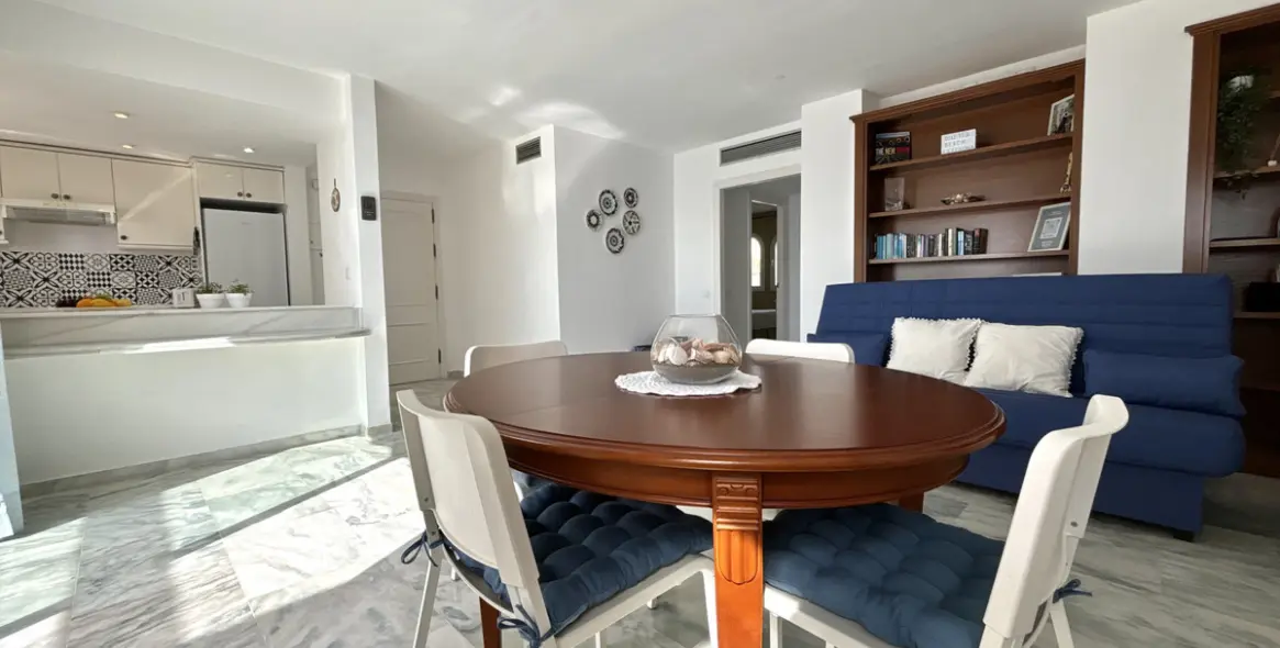 Продажа двухуровневого пентхауса в Estepona 16