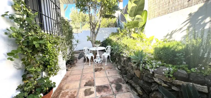 Sale of detached villa in El Padron 3