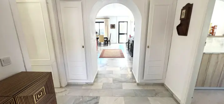 Sale of detached villa in El Padron 4