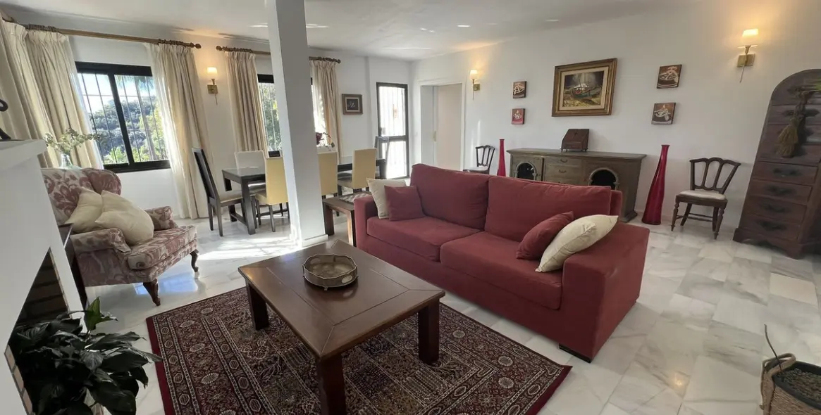 Продажа  отдельно стоящей виллы в El Padron 9