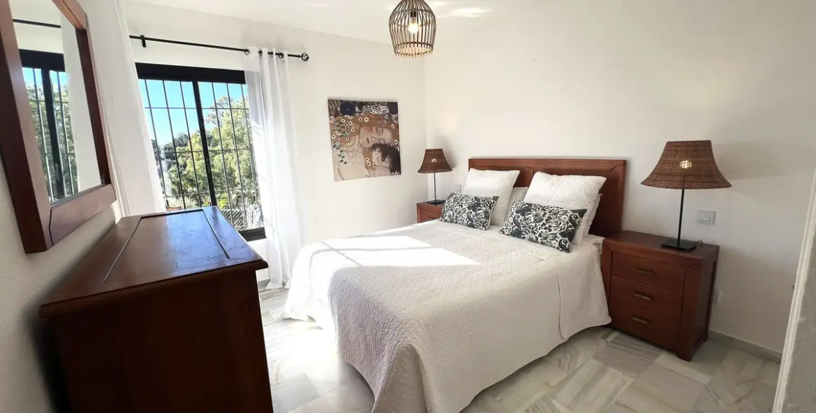 Продажа  отдельно стоящей виллы в El Padron 13