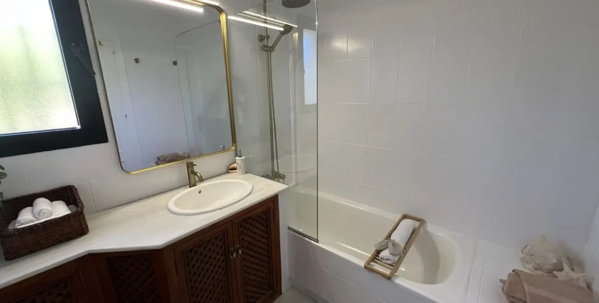 Продажа  отдельно стоящей виллы в El Padron 16