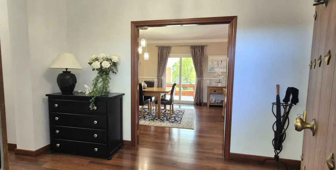 Sale of detached villa in Coín 5